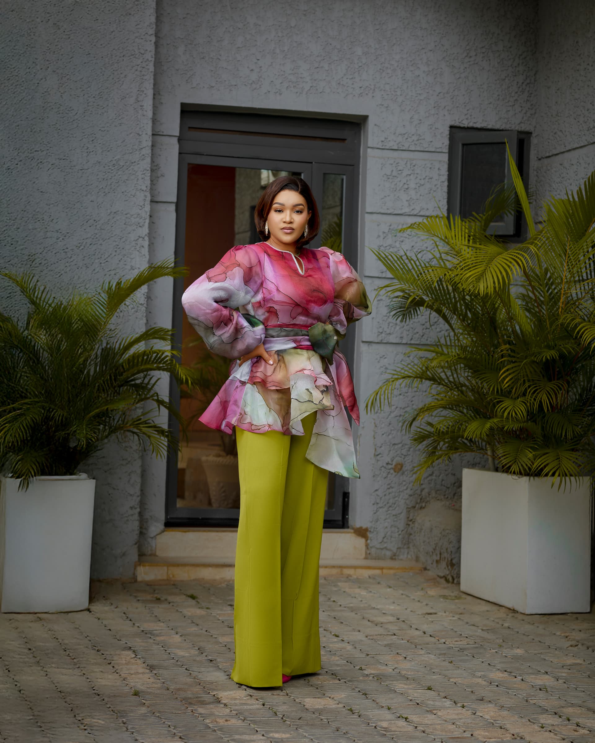 SALLY SET — photo 1